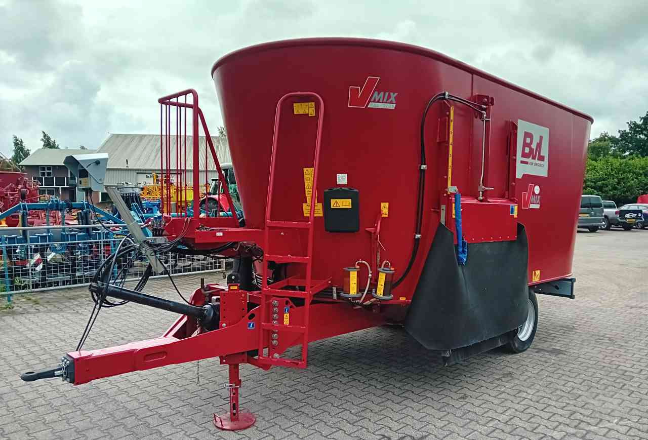 Voermengwagen BVL V-Mix Plus 22-2S Voermengwagen Voermachines