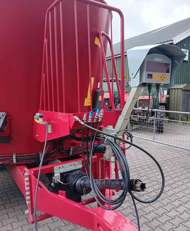 Voermengwagen BVL V-Mix Plus 22-2S Voermengwagen Voermachines