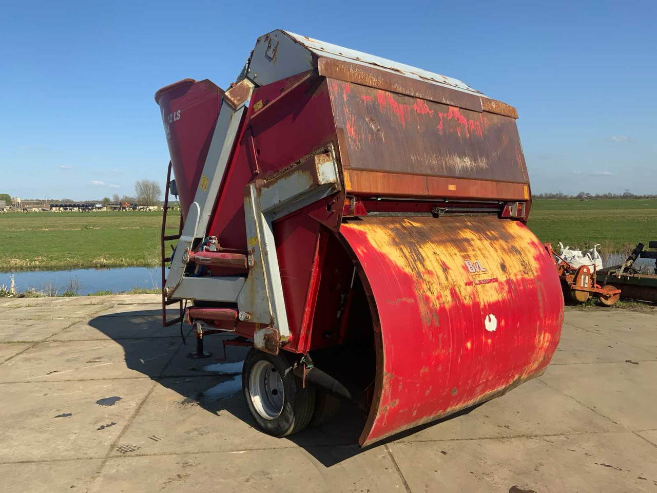 Voermengwagen BvL van Lengerich V-MIX 12LS