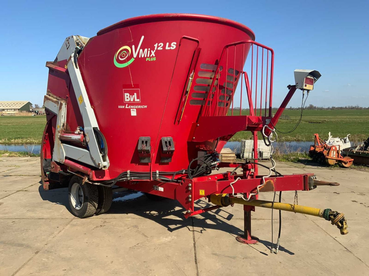 Voermengwagen BvL van Lengerich V-MIX 12LS