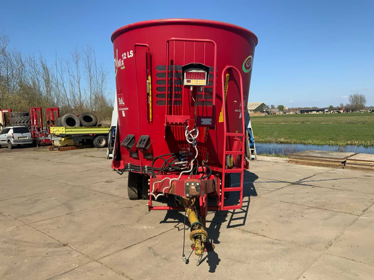 Voermengwagen BvL van Lengerich V-MIX 12LS