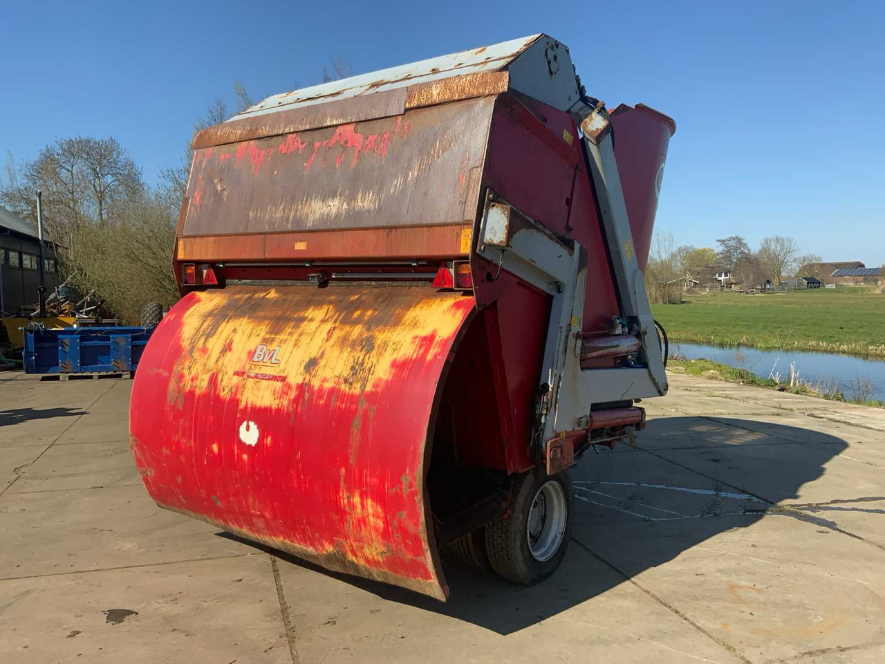 Voermengwagen BvL van Lengerich V-MIX 12LS