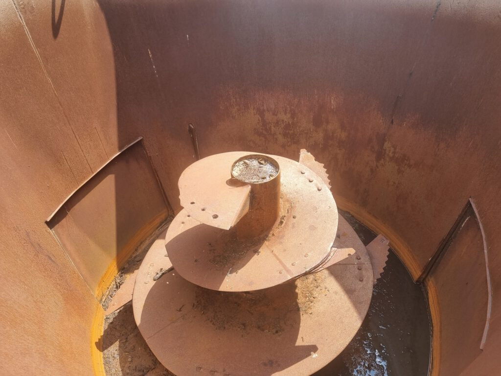 Voermengwagen FRASTO Tornado feedwagon 12 m3