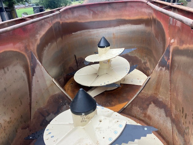 Voermengwagen STRAUTMANN Vertimix 1700 double