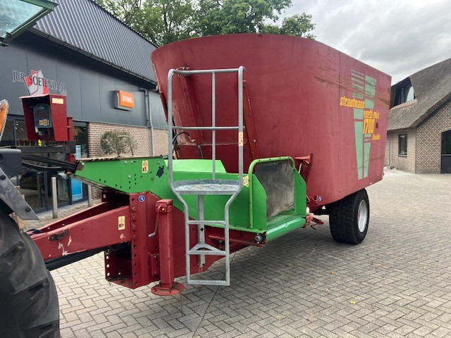Voermengwagen STRAUTMANN Vertimix 1700 double