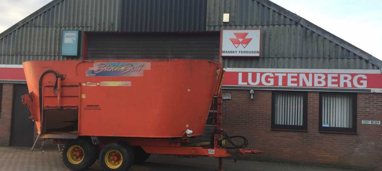Voermengwagen Seko VML 200 voermachines.