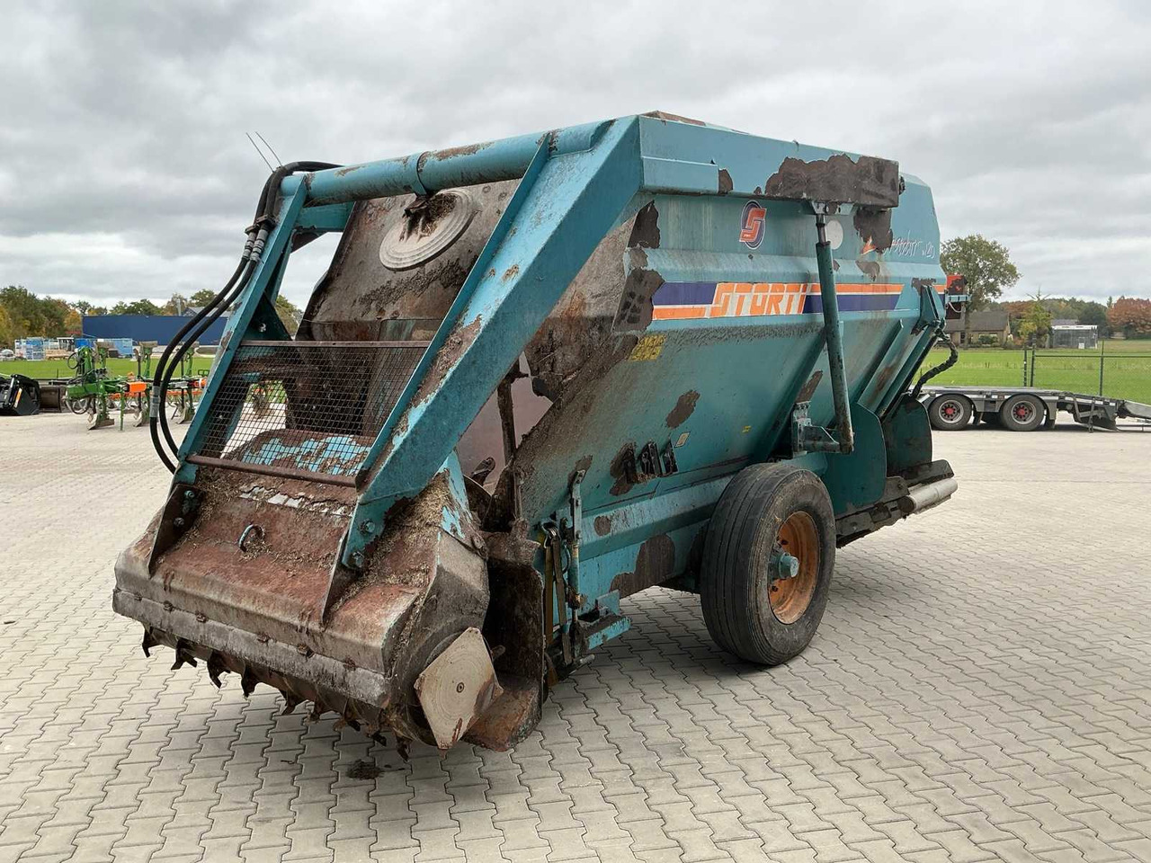 Voermengwagen Storti Labrador 120