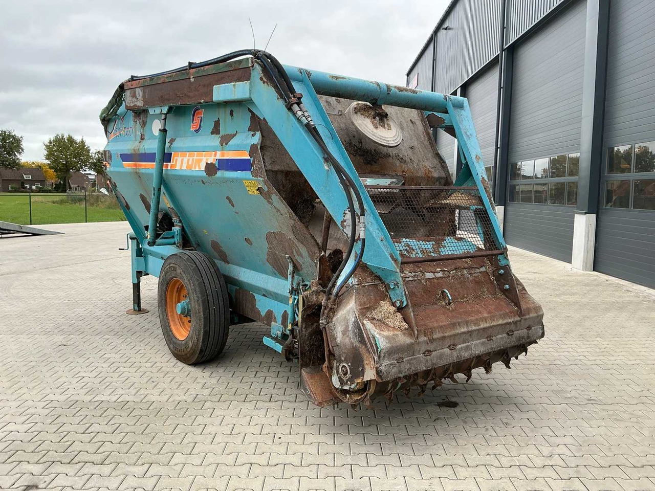 Voermengwagen Storti Labrador 120