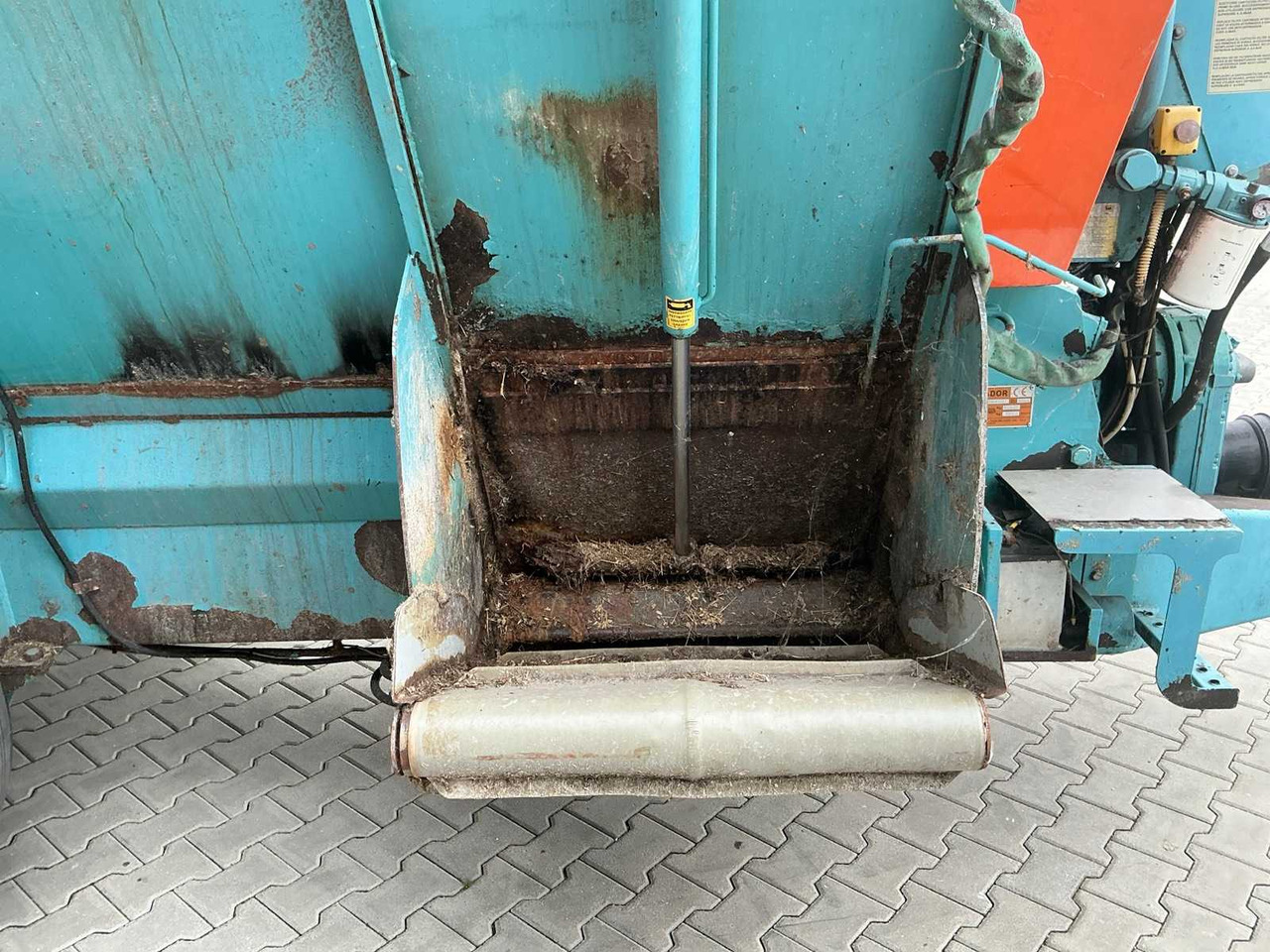 Voermengwagen Storti Labrador 120