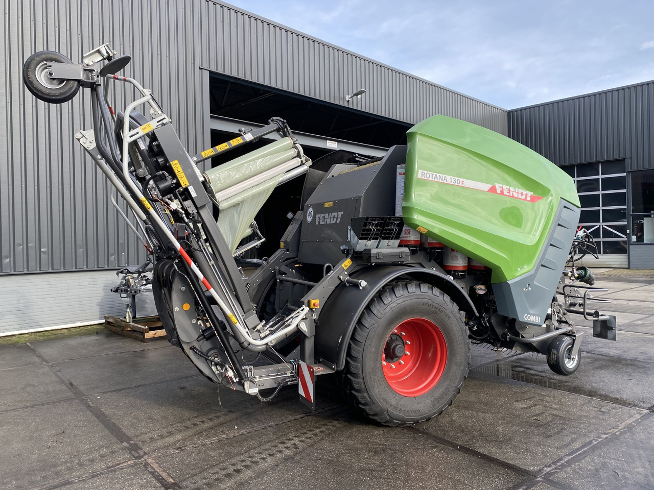 Wikkelaar Fendt 130F Combi
