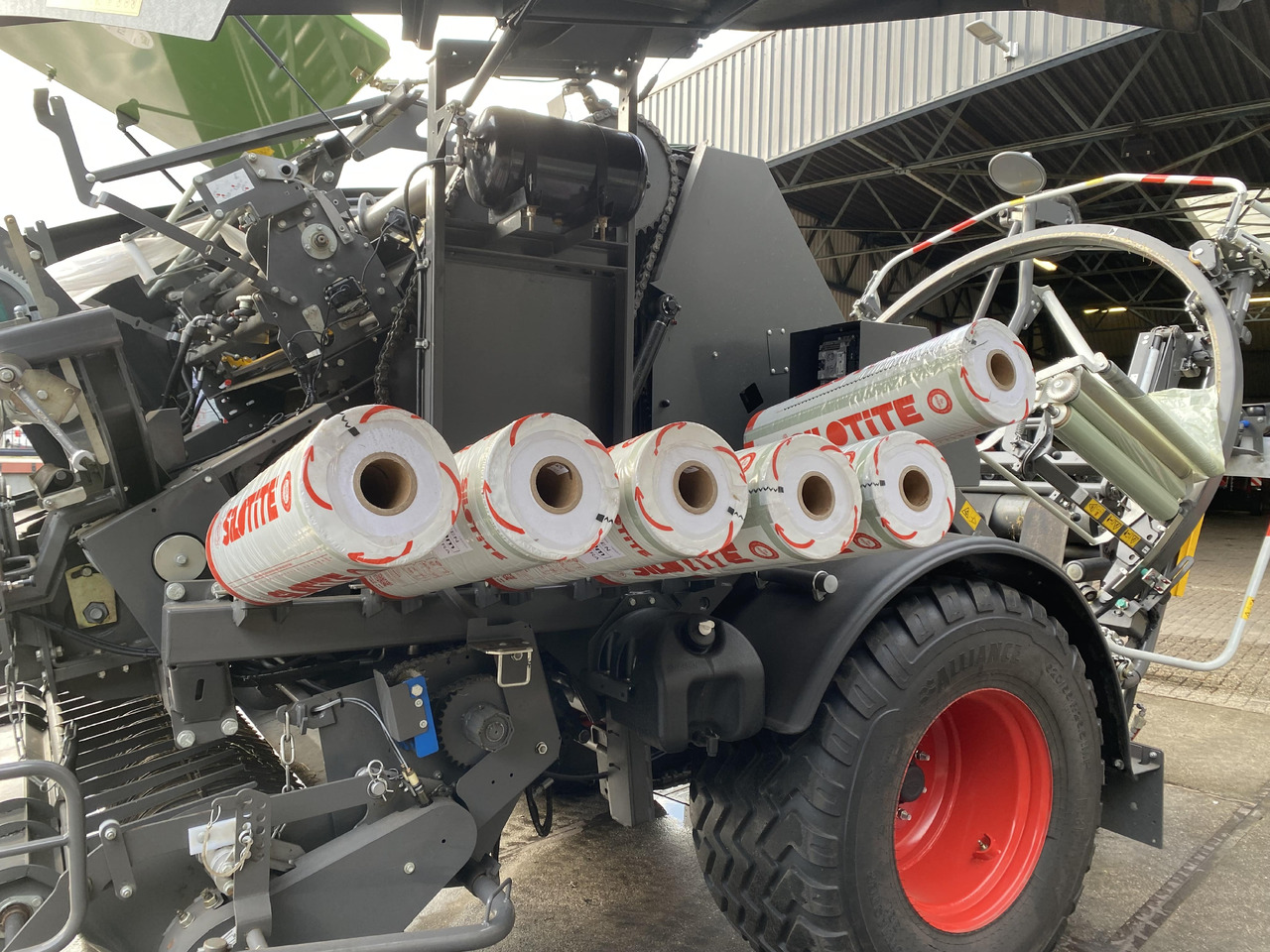 Wikkelaar Fendt 130F Combi