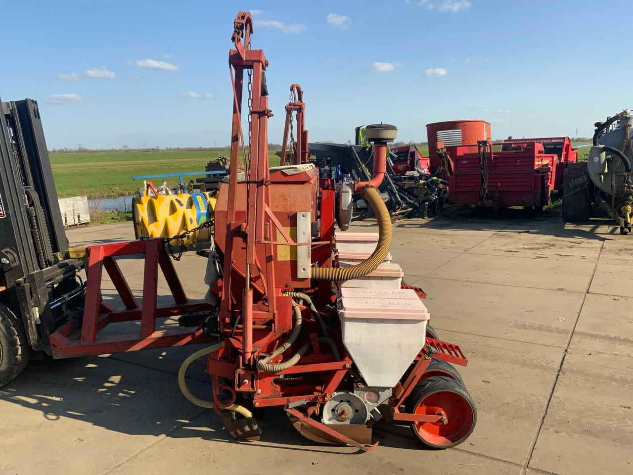 Zaai-/ Plantmachine Becker Aeromat T6Z