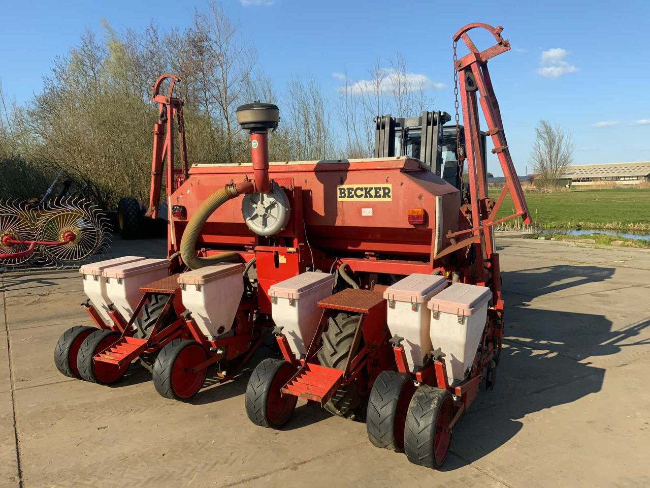 Zaai-/ Plantmachine Becker Aeromat T6Z