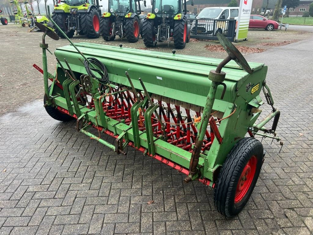 Zaaimachine Hassia DU 100 300/36 zaaimachine