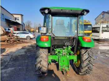 Tractor john-deere 5065E: afbeelding 1