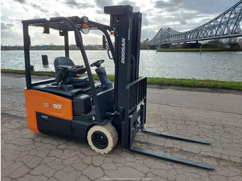 Elektrische heftruck DOOSAN