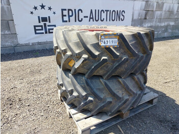 Trelleborg TM800 440/65 R24 - banden en velgen