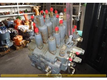 New Holland E305 - Distributor  - hydraulica