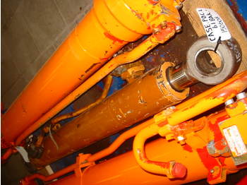 Case Poclain 61 - Hydraulische cilinder