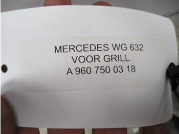 Rooster voor Vrachtwagen Mercedes-Benz A 960 750 03 18 VOOR GRILL: afbeelding 2