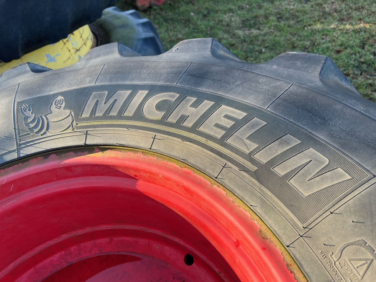 Banden en velgen Michelin 1x Rad 600/65 R28: afbeelding 4