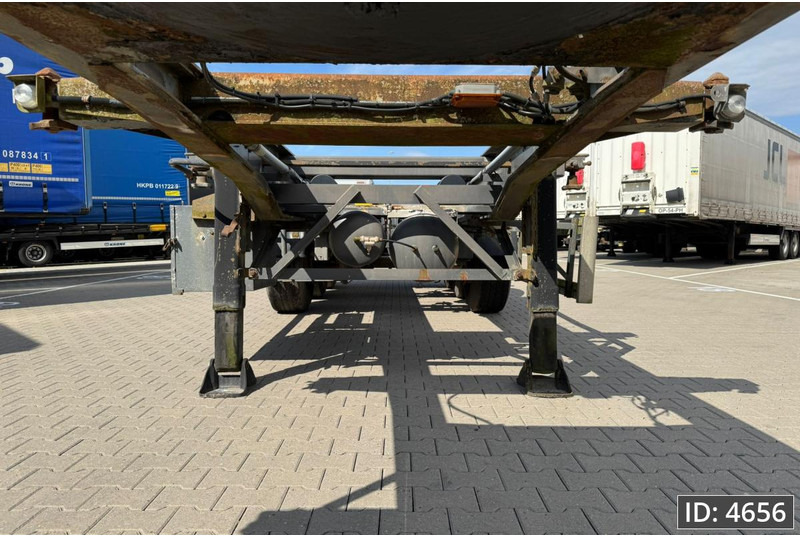 Containertransporter/ Wissellaadbak oplegger DESOT 3AT / 20-30 ft / BPW