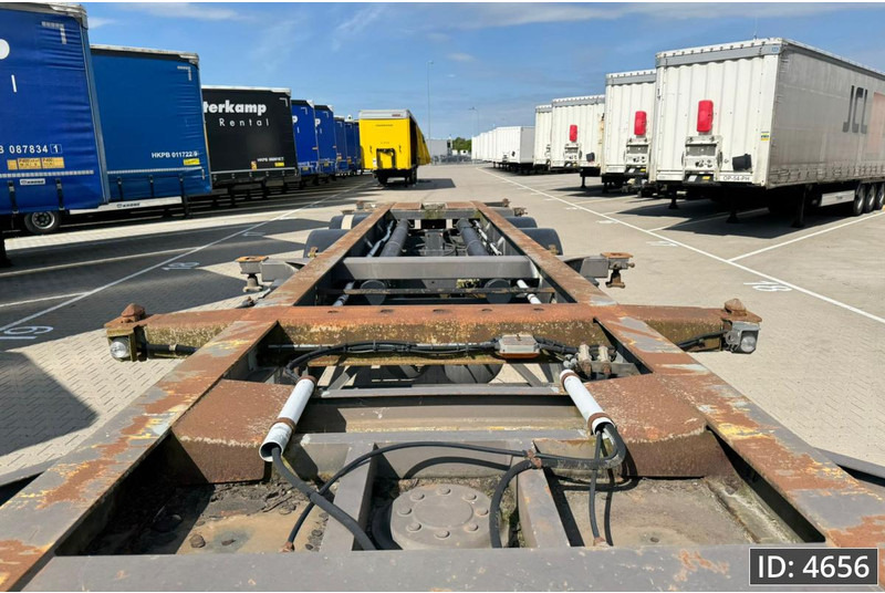 Containertransporter/ Wissellaadbak oplegger DESOT 3AT / 20-30 ft / BPW