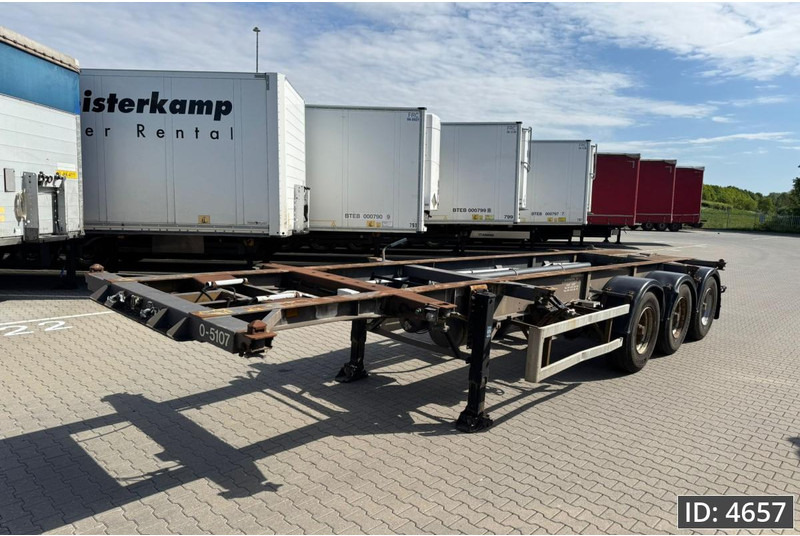 Containertransporter/ Wissellaadbak oplegger DESOT 3AT / 20-30 ft / BPW