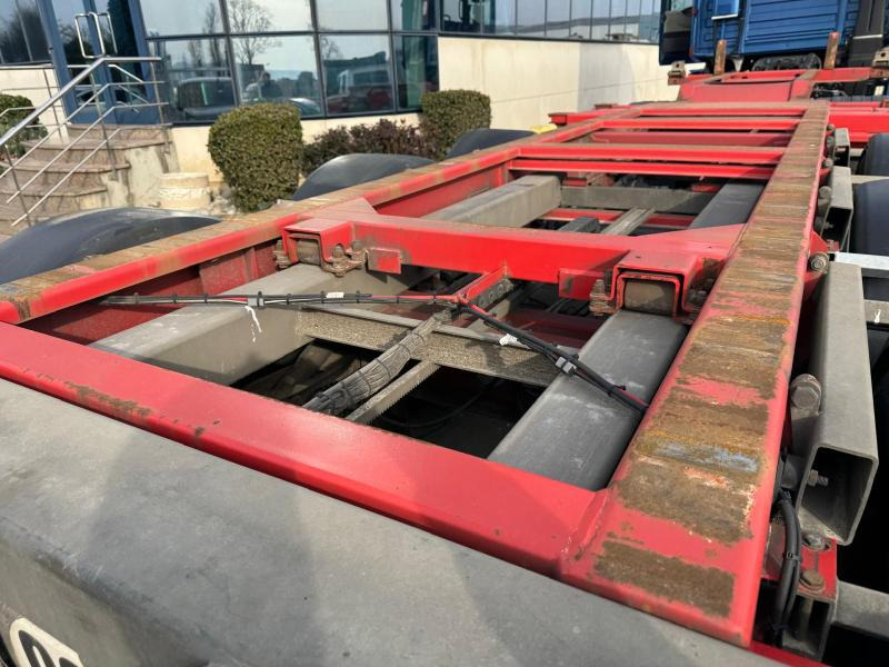 Containertransporter/ Wissellaadbak oplegger Fruehauf