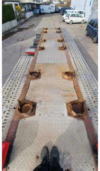Containertransporter/ Wissellaadbak oplegger Schwarzmüller kurzes 3- Achs Chassis ADR für Chemie Spezialbehäl kurzes 3- Achs Chassis ADR für Chemie Spezialbehälter