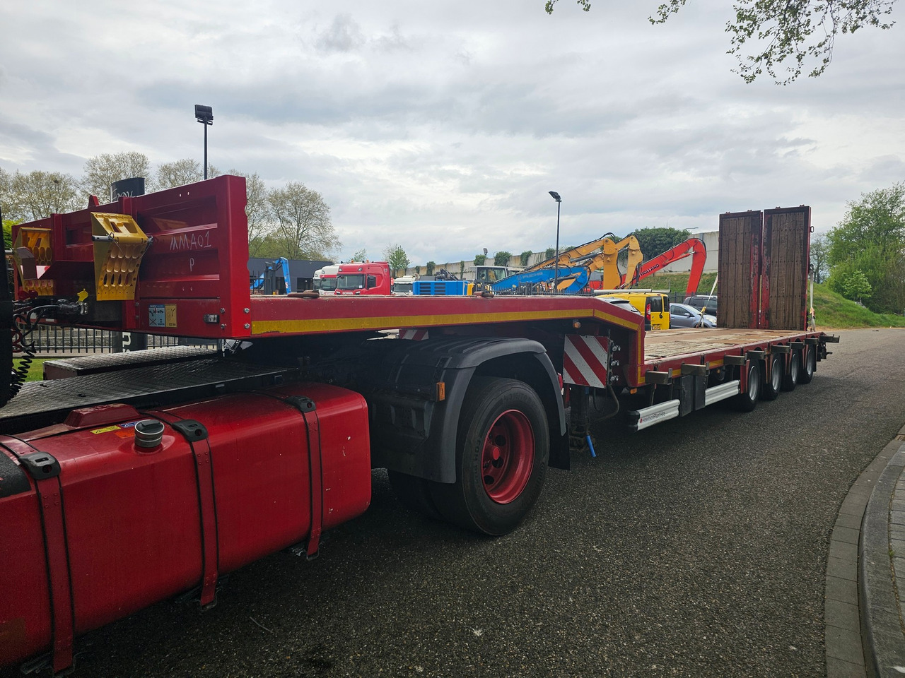 Dieplader oplegger Kässbohrer LB4E With Hydraulic Flip Ramps