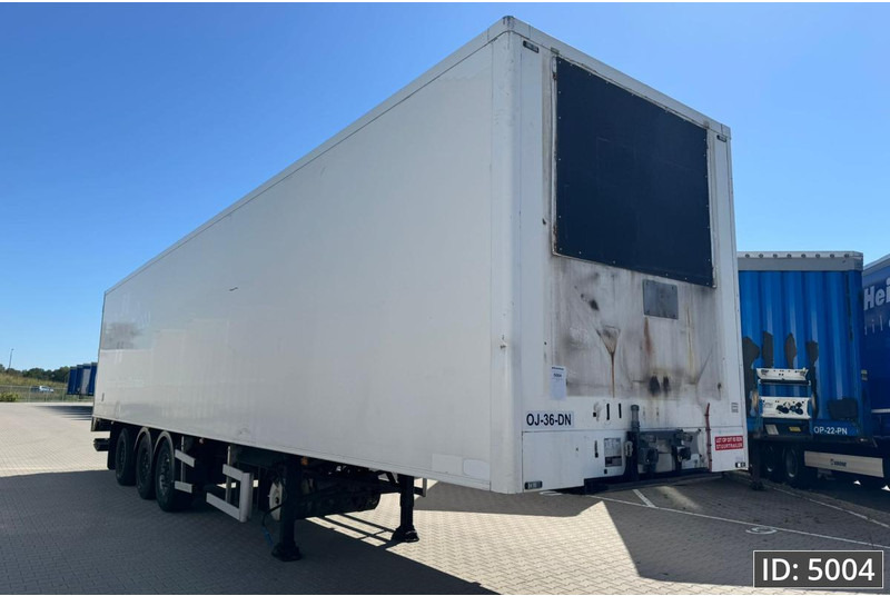 Gesloten oplegger HTF HZO 39 / Disk brakes