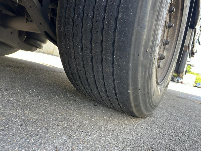 Gesloten oplegger Kögel MEGA Tautliner mit ROLLENBETT Flughafentr. MEGA Tautliner mit ROLLENBETT Flughafentr.