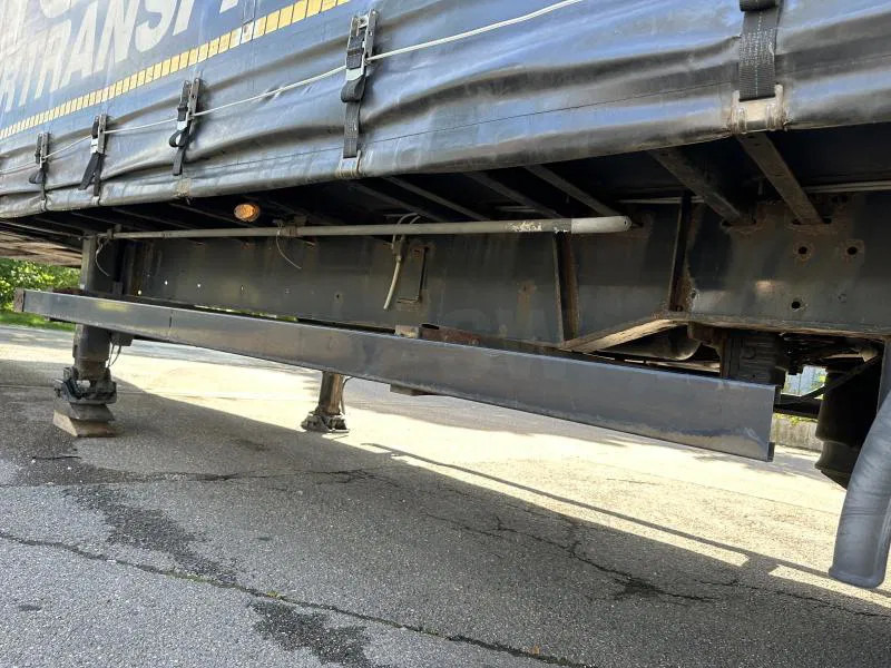 Gesloten oplegger Kögel MEGA Tautliner mit ROLLENBETT Flughafentr. MEGA Tautliner mit ROLLENBETT Flughafentr.