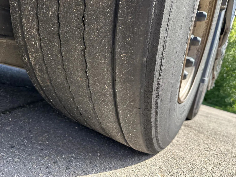 Gesloten oplegger Kögel MEGA Tautliner mit ROLLENBETT Flughafentr. MEGA Tautliner mit ROLLENBETT Flughafentr.