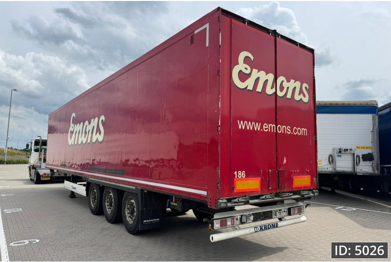 Gesloten oplegger Krone SD / Disk brakes / Double stock