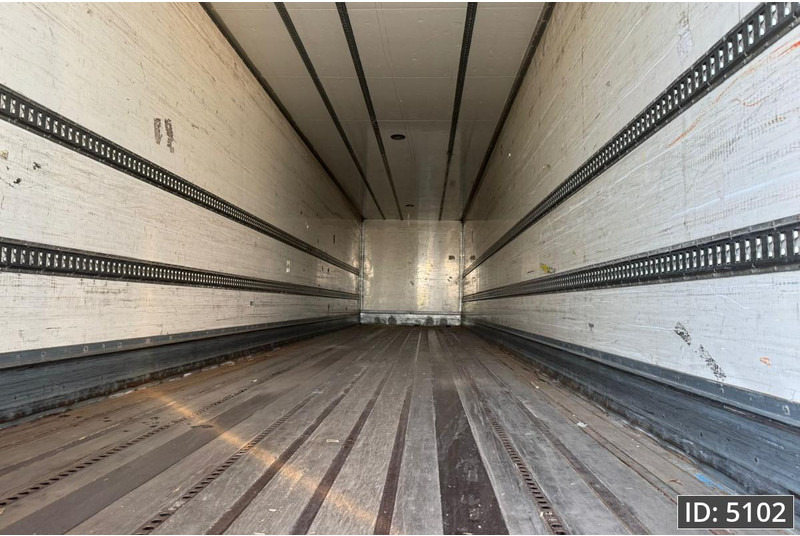 Gesloten oplegger LAG 0-3-39 KA / Steering axle