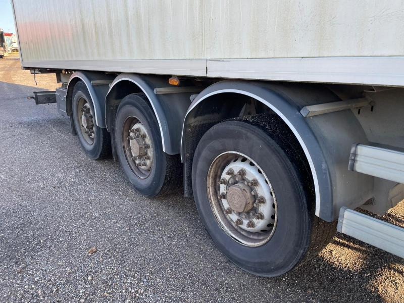 Gesloten oplegger Samro