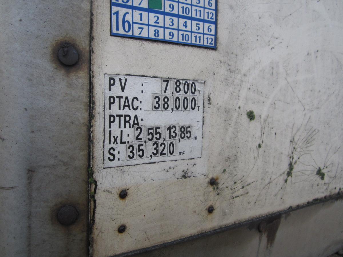 Gesloten oplegger Samro