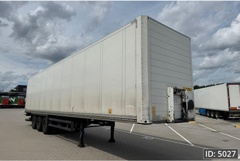 Gesloten oplegger Schmitz Cargobull SCB/S3B / Disk brakes / Double stock / Taillift