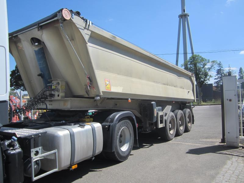 Kipper oplegger Benalu