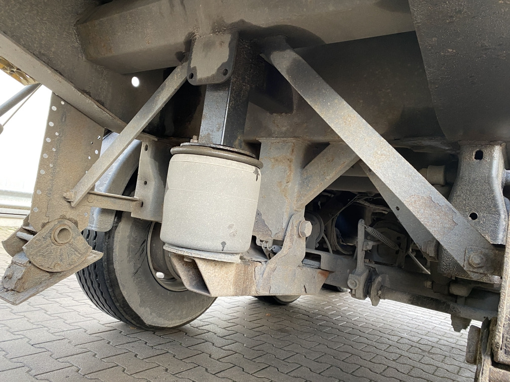 Kipper oplegger Carnehl CHKS/HH Stahl-Halbschalenmulde