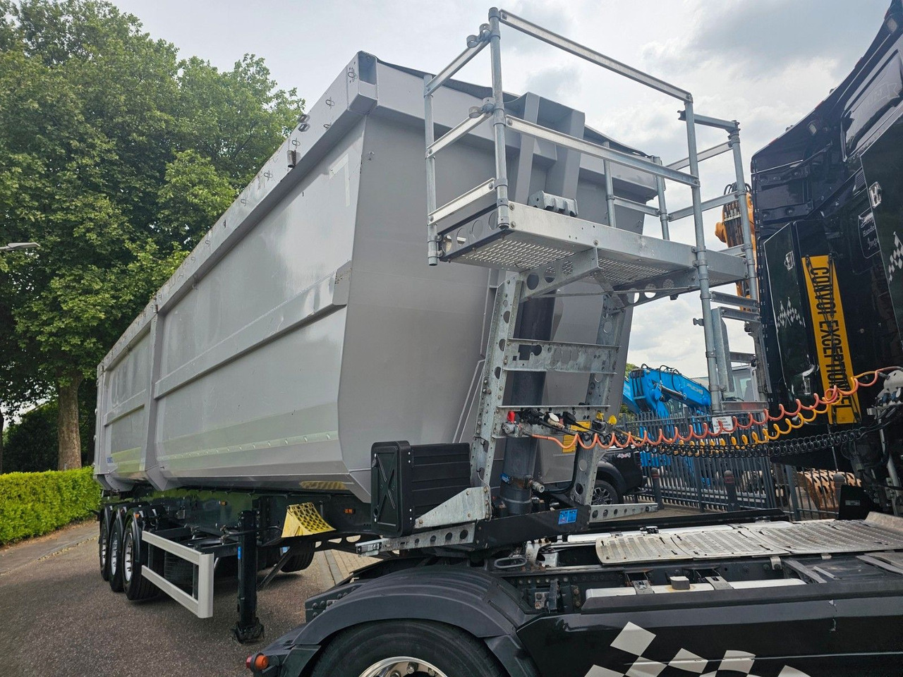 Kipper oplegger Schmitz Cargobull SGF*S3 Hardox Mude 55 m3