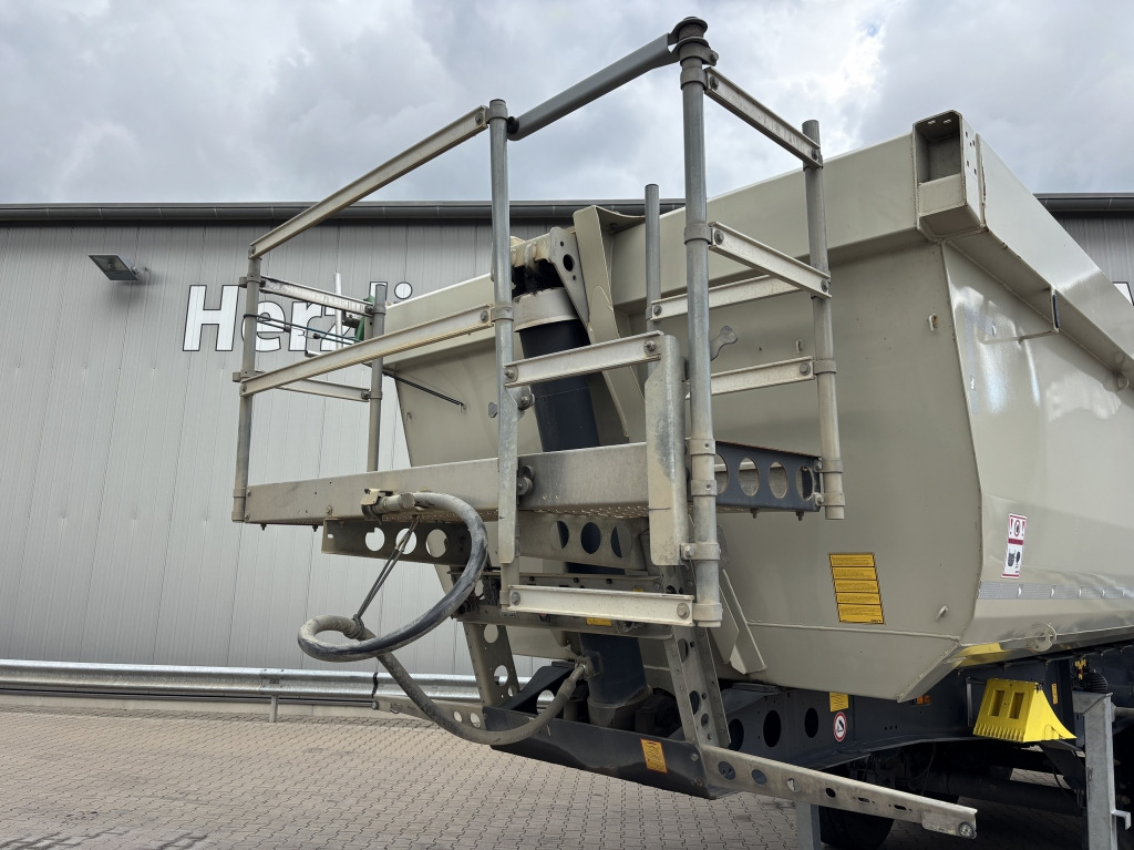 Kipper oplegger Schmitz SCB S3D / Stahl-Halbschalenmulde