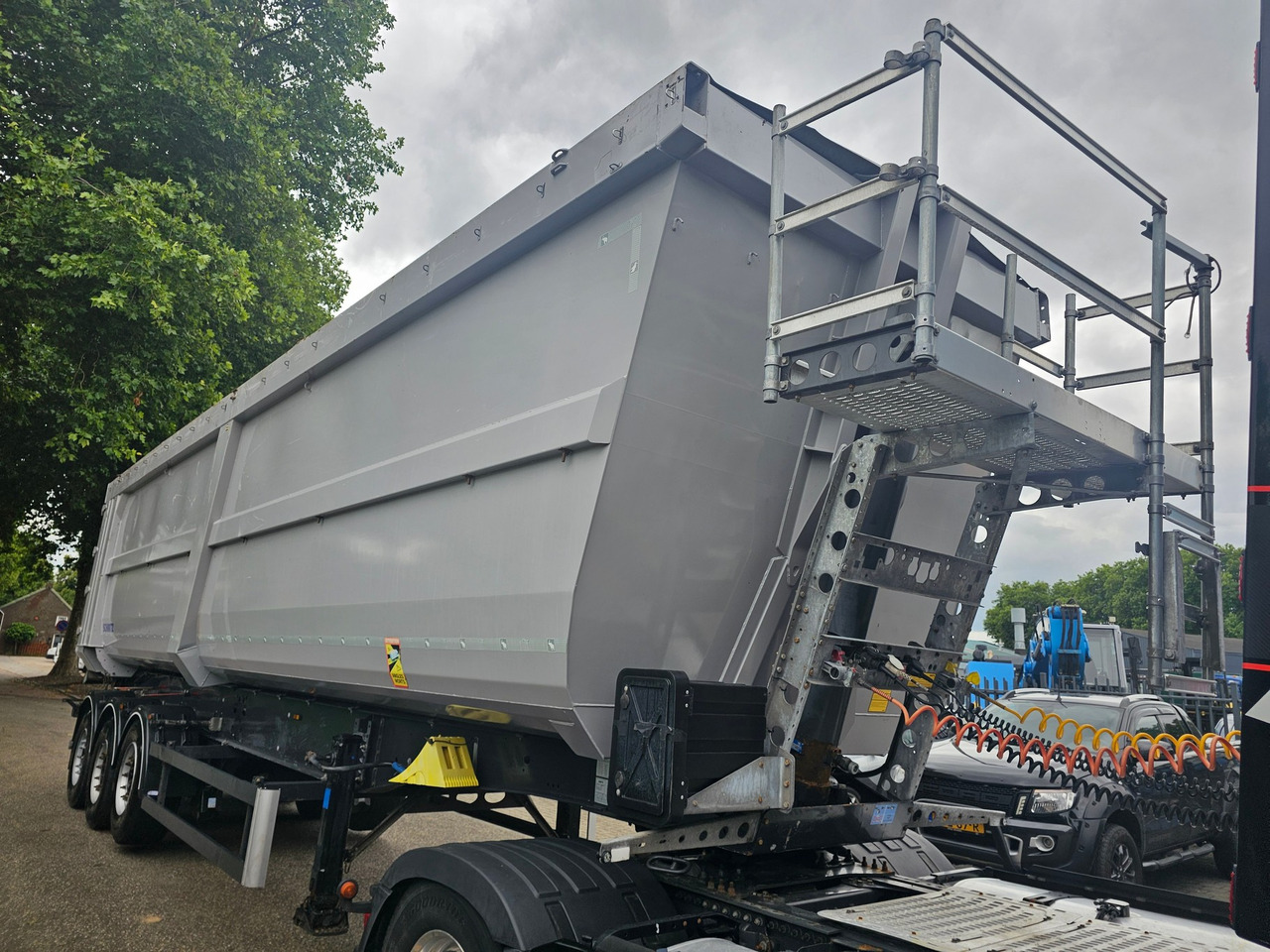 Kipper oplegger Schmitz SGF-S3 Scraptipper 55 M3