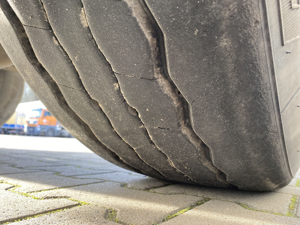 Kipper oplegger Schmitz SGF-S3 Stahl-Halbschalenmulde