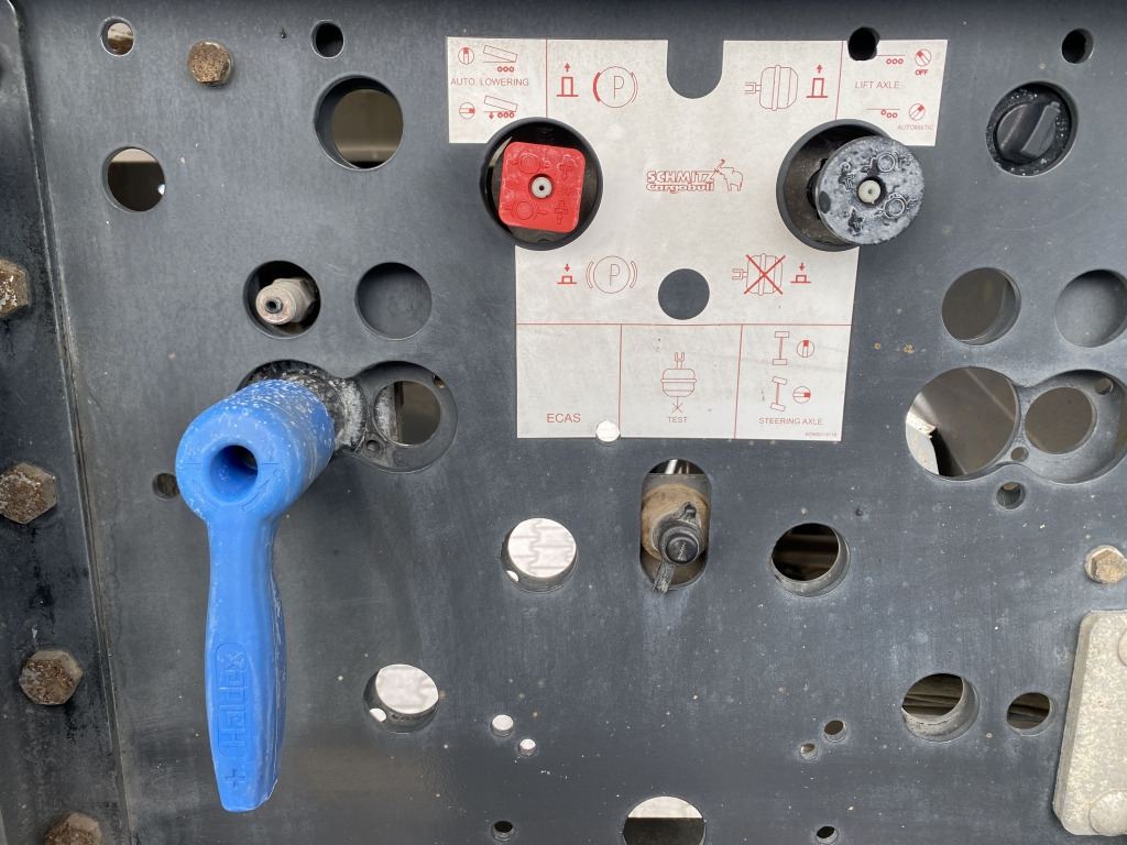 Kipper oplegger Schmitz SGF-S3 Stahl-Halbschalenmulde