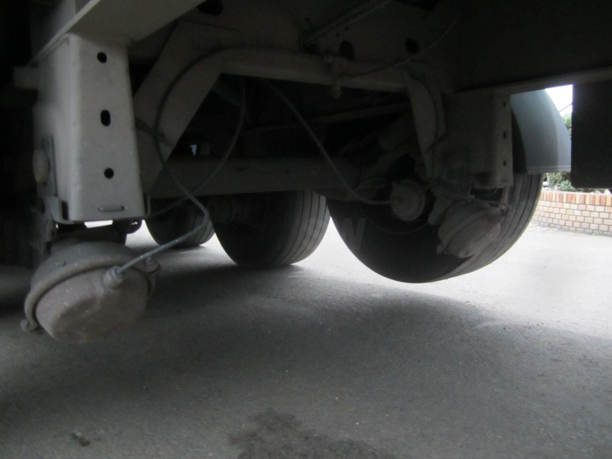 Schuifzeiloplegger Fruehauf