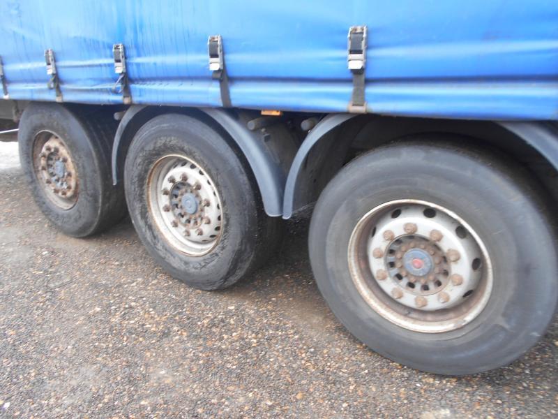 Schuifzeiloplegger Lecitrailer