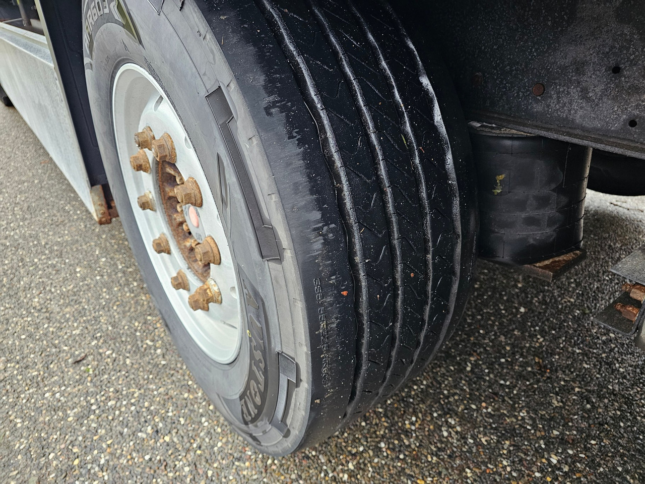 Schuifzeiloplegger Schmitz S01 With New Tyres